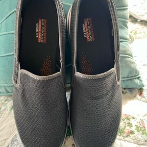 Skechers men size 15 wide fit